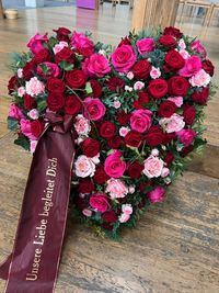 stehendes Herz Farben: Rosa Rot Gr&ouml;&szlig;e zirka 90 cm